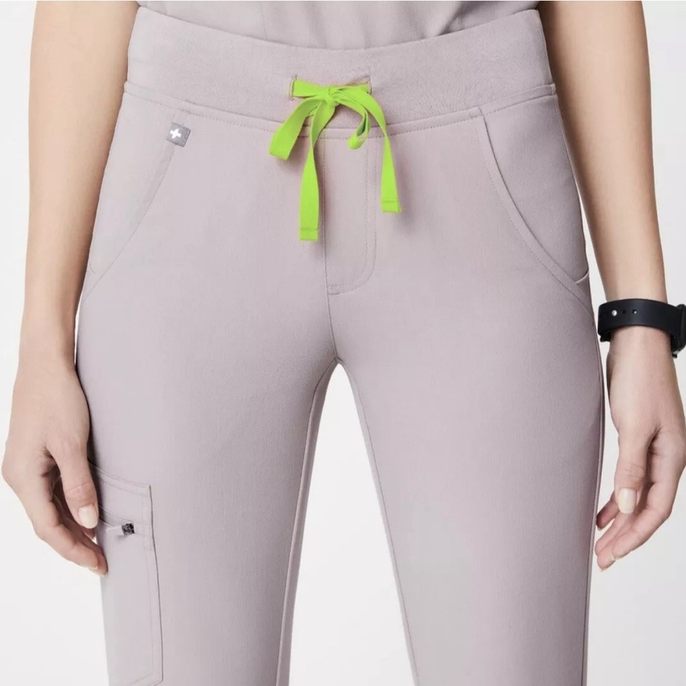 Women's Gray Activewear Set - Picture 2 of 5